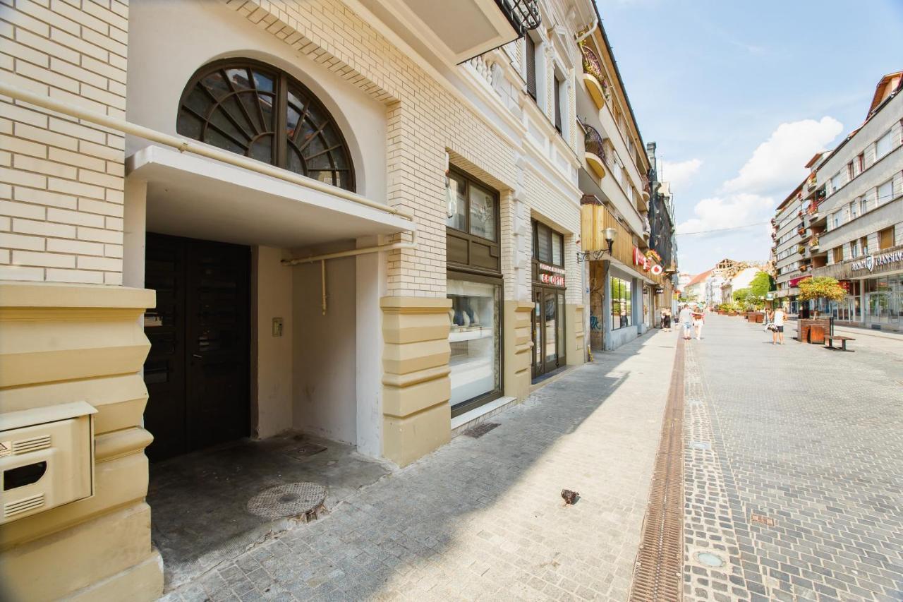 Retro City Center Home Oradea Exterior photo